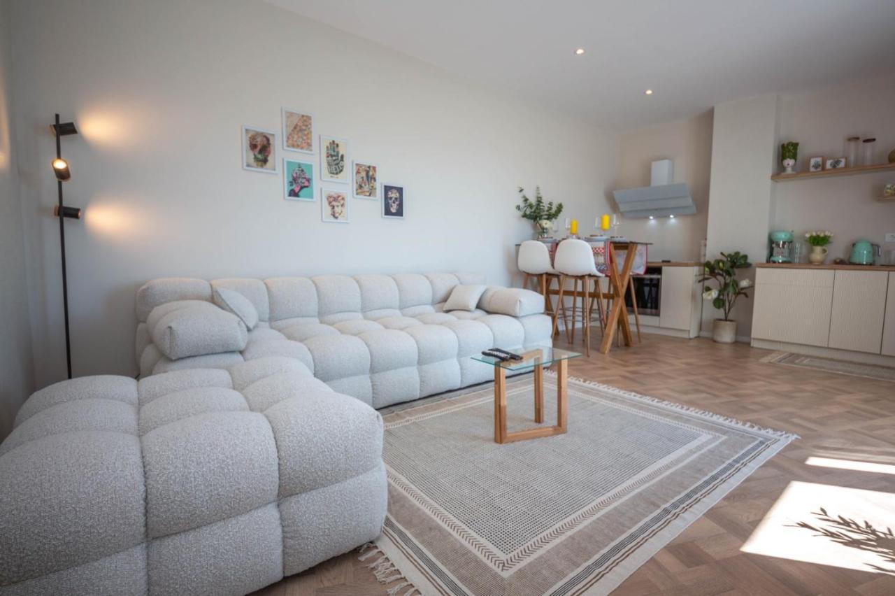 Terrace Square View Apartman Tirana